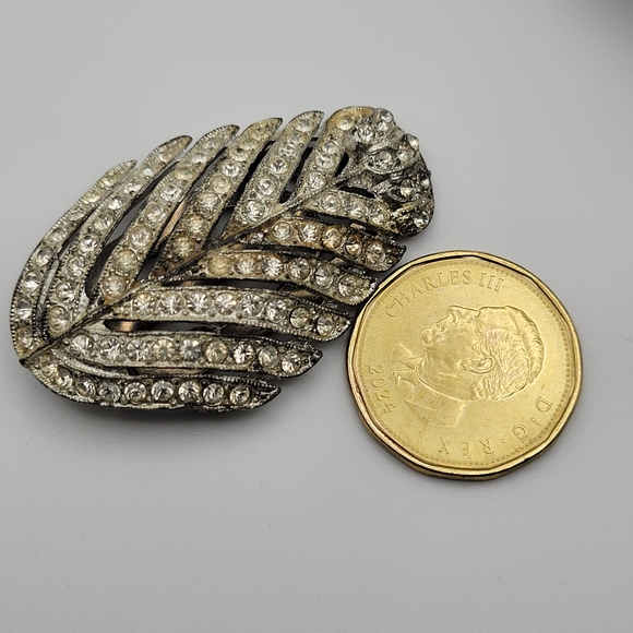 Antique Vintage 1930's Art Deco Silver Rhinestone Leaf Dress Clip Engraved Back - Picture 10 of 10